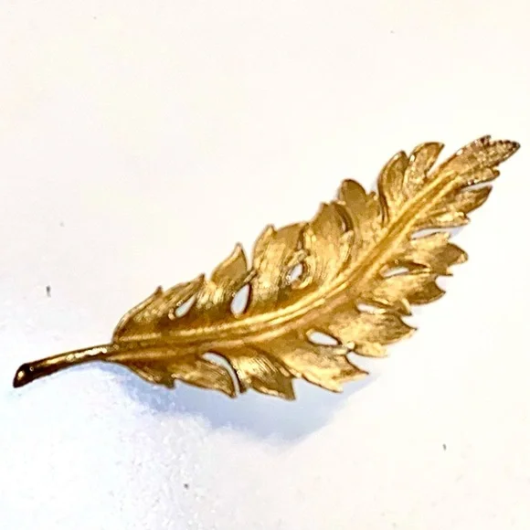 “ CORO Vintage “ Leaf Brooch “ - Picture 3 of 6